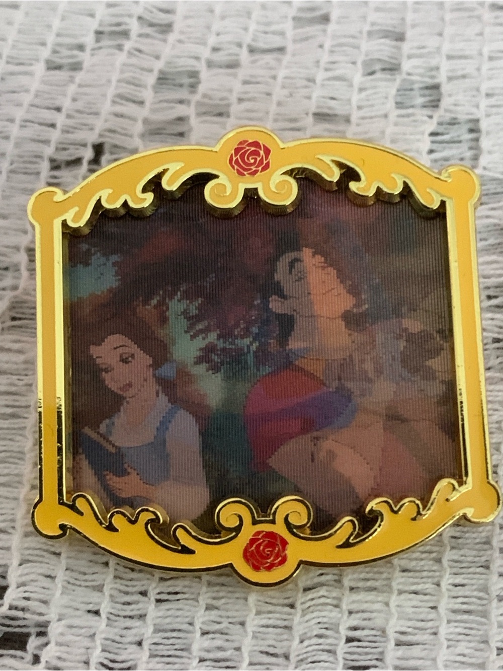 Disney pin BoxLunch Loungefly Beauty And The Beast Lenticular Belle Gaston Pin